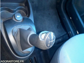 Renault TWINGO - سيارة: صور 3