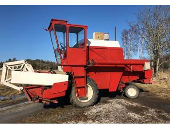 International 321 - حصادة شاملة