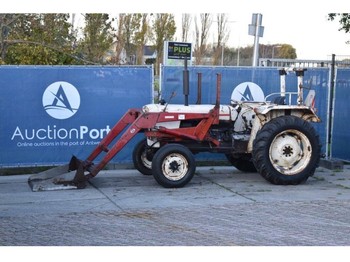 David Brown 885 - جرار صغير