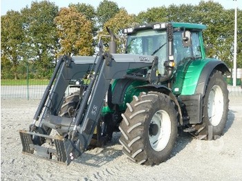 Valtra N142V - جرار