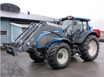 Valtra T151 - جرار