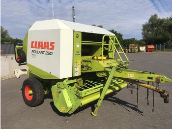 معدة تغليف البالات CLAAS Rollant 250: صور 1