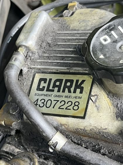 رافعة شوكية Clark GPM30: صور 12