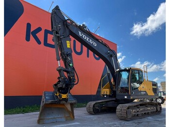 حفارات زحافة Volvo EC 220 EL ROTOTILT !