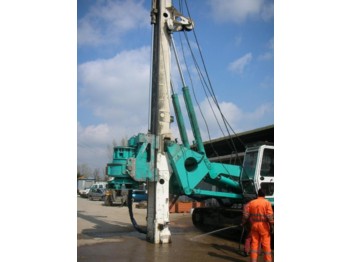 Casagrande B180 - آلة حفر