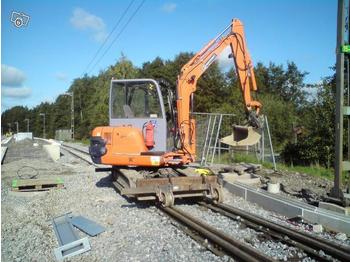 Hitachi EX35 - حفارة على عجلات