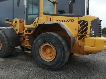 اللودر بعجل VOLVO L120F