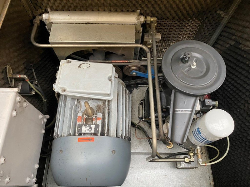 ضاغط الهواء Creemers RCN 15-60 15 kW 2000 L / min 10 Bar Elektrische Schroefcompressor: صور 9