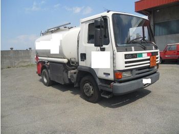 شاحنة صهريج لنقل الوقود DAF 45.160: صور 1