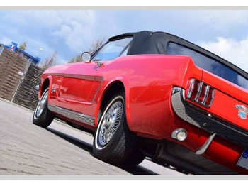 سيارة FORD Mustang Cabriolet: صور 4