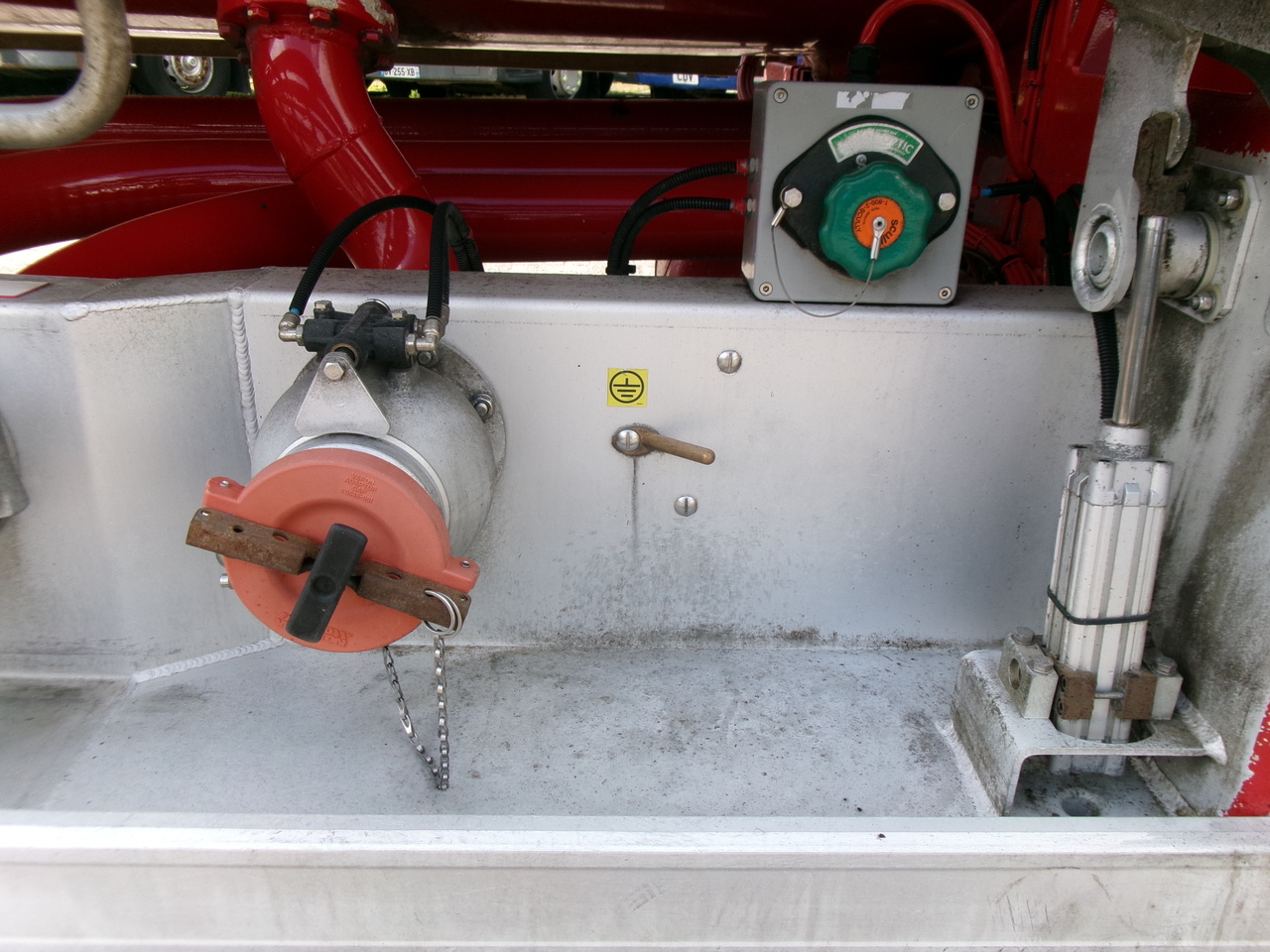 نصف مقطورة صهريج لنقل الوقود Feldbinder Fuel tank alu 44.6 m3 + pump: صور 17