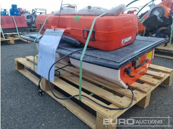 Husqvarna TS230F - آلة تشغيل