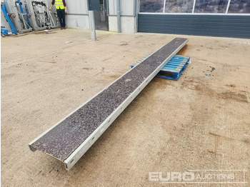  5.4m x 450mm Aluminium Staging Board - معدات الورش