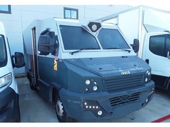 هواة جمع السيارات Iveco Daily 70C17 armored truck to transport money: صور 1