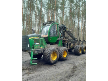 John Deere 1110 E  - شاحنات نقل الأخشاب في الغابات: صور 4