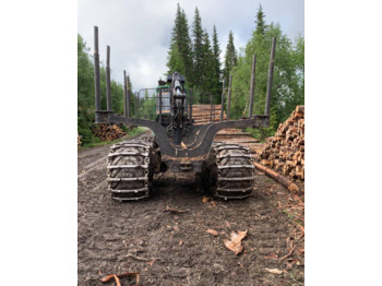 شاحنات نقل الأخشاب في الغابات John Deere 1510 E: صور 5
