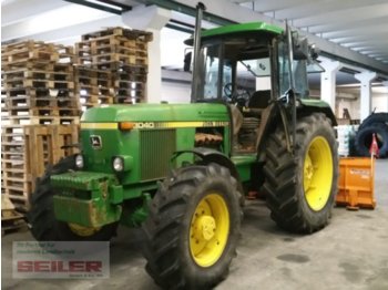 جرار John Deere 3040: صور 1