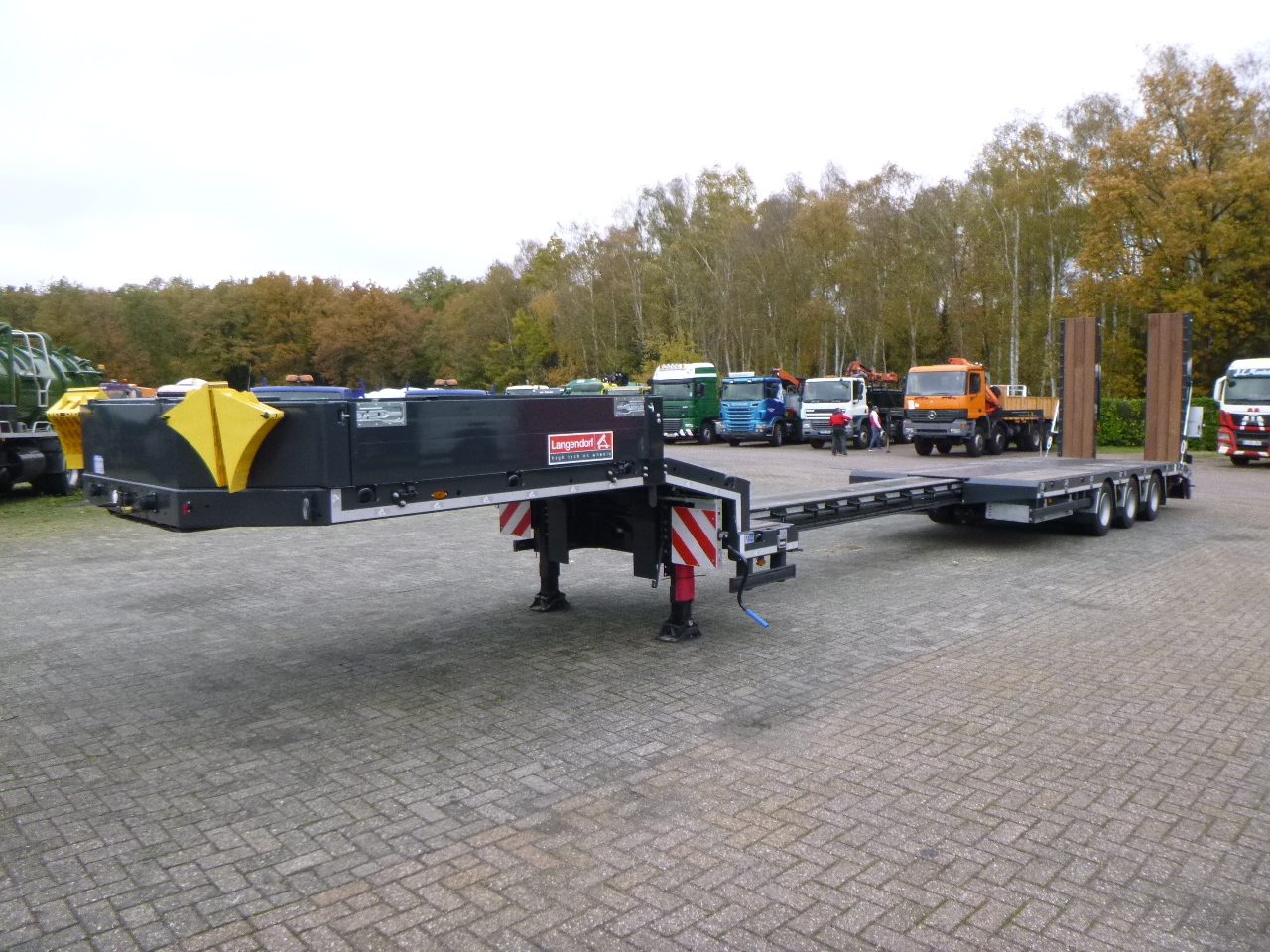 جديد عربة مسطحة منخفضة نصف مقطورة Langendorf 3-axle semi-lowbed trailer 48T ext. 13.5 m + ramps: صور 15