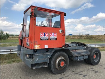 جرارات صالات المطارات Terberg Terminal Tractor 4x4