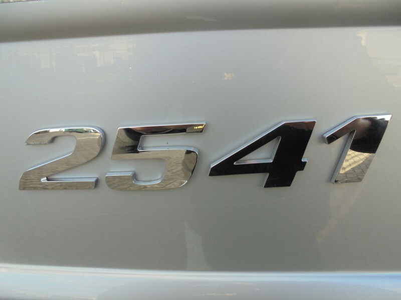 مبردة شاحنة Mercedes-Benz Actros 2541 + 6x2 + frigo + euro 5 + 3x in stock: صور 5