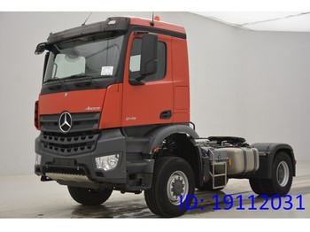 شاحنة جرار Mercedes-Benz Arocs 2145AS - 4x4: صور 1