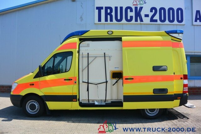 سيارة إسعاف Mercedes-Benz Sprinter 316 RTW Ambulance Mobile Delfis Rettung: صور 9