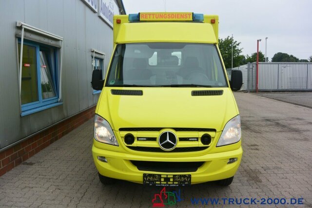 سيارة إسعاف Mercedes-Benz Sprinter 516 CDI Intensiv- Rettung- Krankenwagen: صور 14