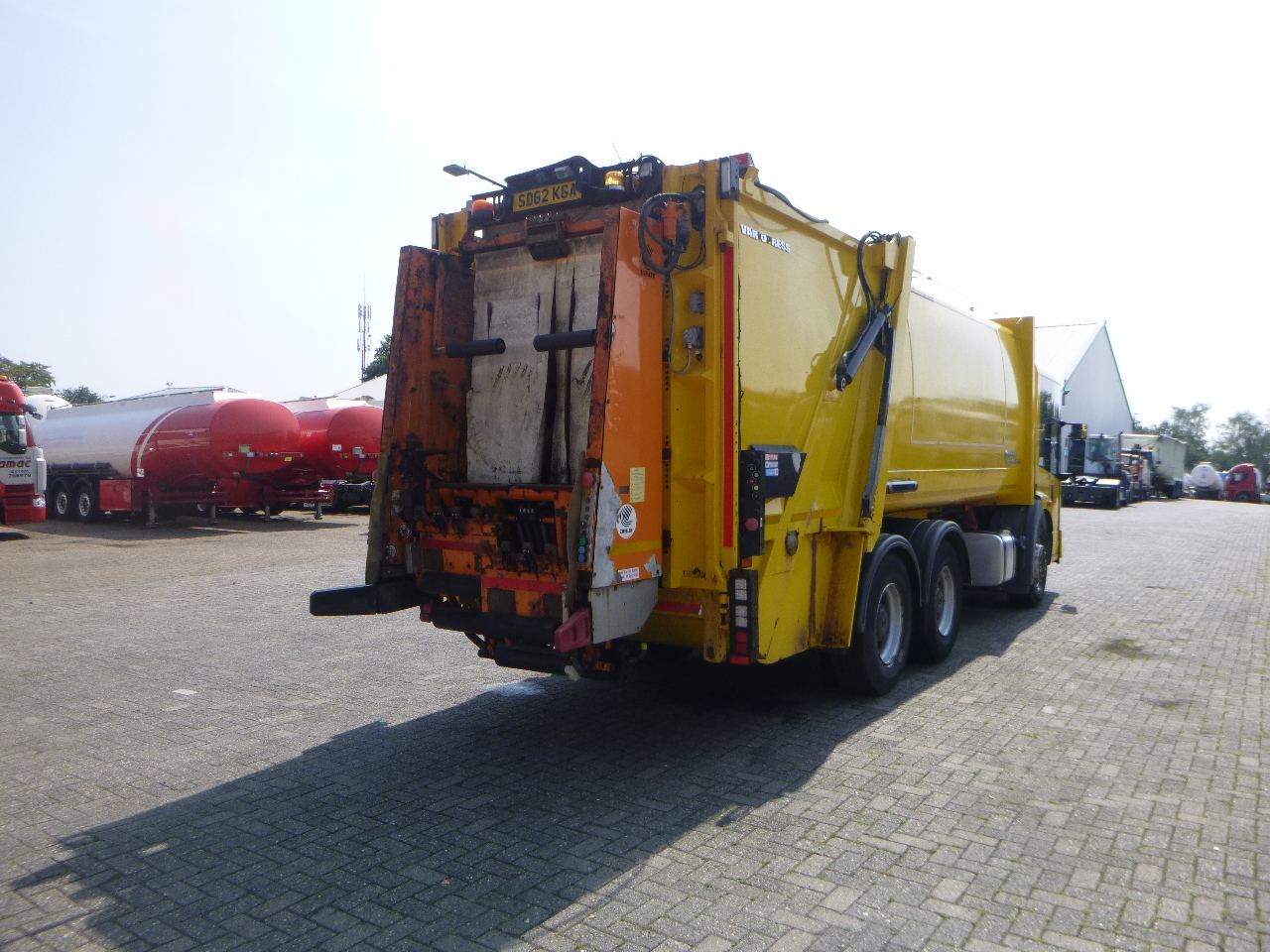 شاحنة القمامة Mercedes Econic 2633 6x4 RHD Euro 5 EEV Faun Variopress refuse truck: صور 3