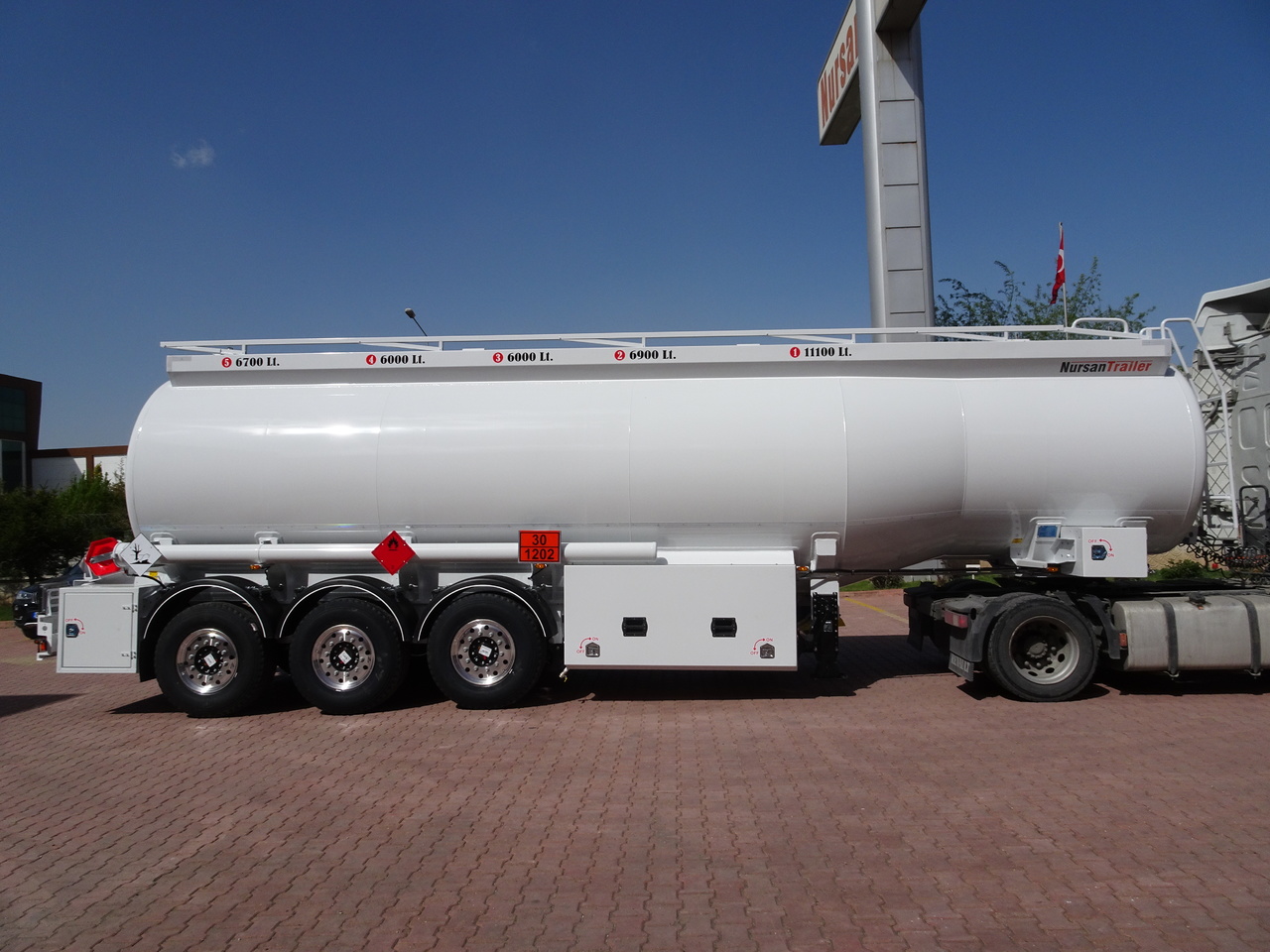 جديد نصف مقطورة صهريج لنقل الوقود NURSAN Aluminium Fuel Tanker: صور 3