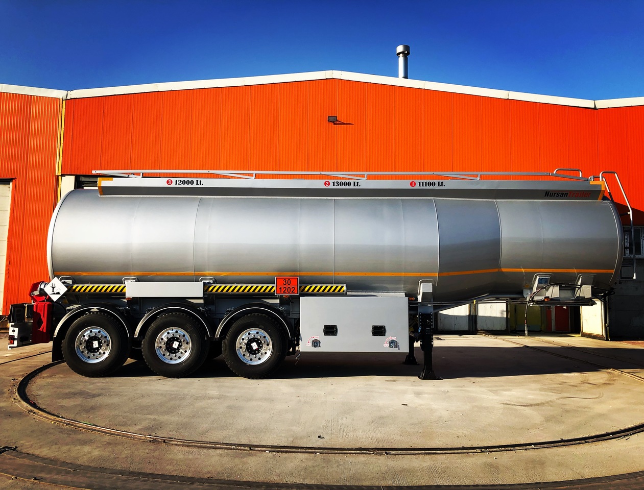 جديد نصف مقطورة صهريج لنقل الوقود NURSAN Aluminium Fuel Tanker: صور 5