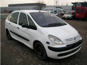 Citroen MPV, fabr.CITROEN, type PICASSO, 2.0 HDI, eerste inschrijving 01-01-2006, km-stand 122.000, chassisnr VF7CHRHYB39999468, AIRCO, alle documenten aanwezig - سيارة