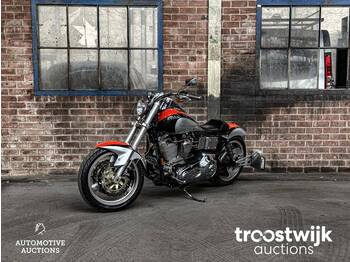 Harley-Davidson DYNA Custom - دراجة بخارية