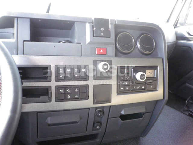 شاحنة جرار RENAULT T460 SLEEPER CAB  ADR: صور 6