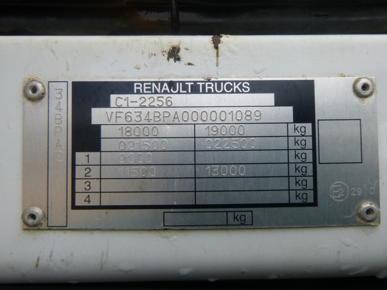 الشاسيه شاحنة Renault Kerax 380 DXI 4x4 Euro 5 chassis + PTO: صور 25