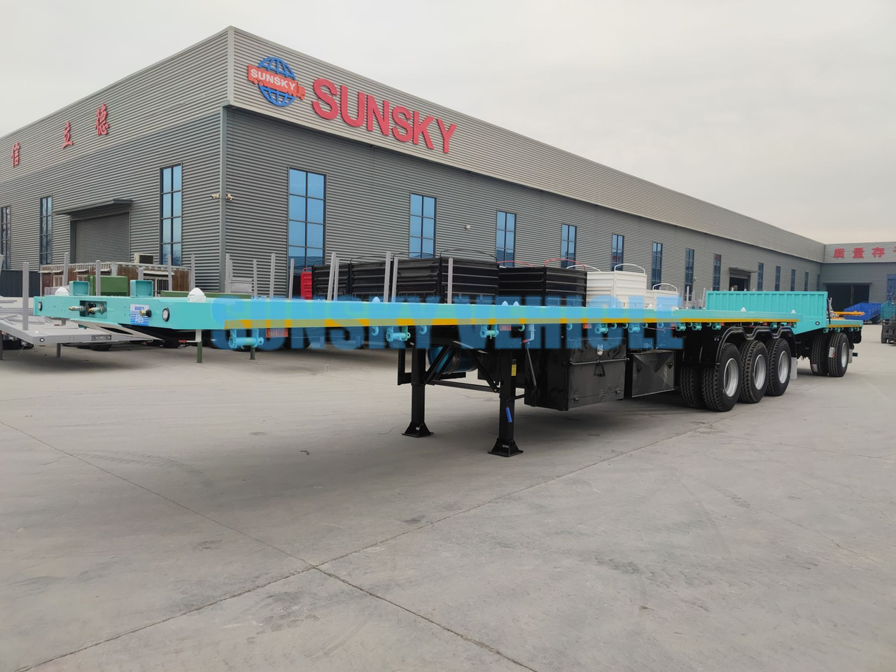 جديد نصف مقطورة مسطحة لنقل البضائع الحرة SUNSKY 40FT Flatbed Trailer: صور 8