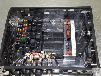 النظام الكهربائي - آلات البناء Sennebogen 818 - Switch kabinet/Schaltschrank/Schakelkast: صور 3