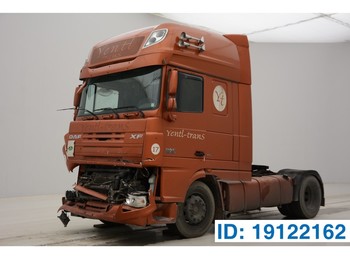 شاحنة جرار DAF XF105.460 Super Space Cab