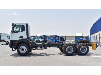 شاحنة جرار IVECO Trakker