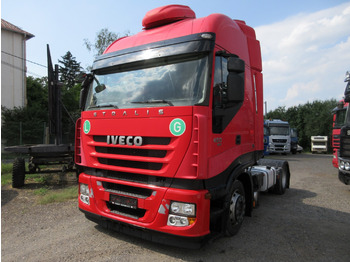 شاحنة جرار IVECO