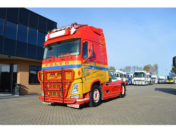 شاحنة جرار Volvo FH 13.500 * EURO6 * 2X TANK * 4X2 *
