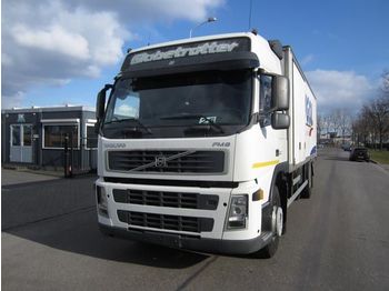 بصندوق مغلق شاحنة Volvo FM9 300 (MANUAL GEARBOX)