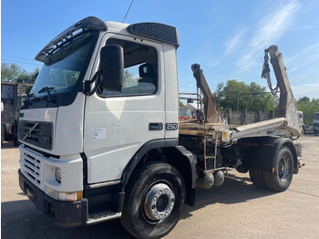 Volvo FM 7.250 **FULL STEEL SUSPENSION-LAMES** - شاحنات قابلة للفك شاحنة