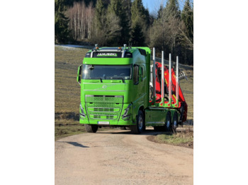 شاحنة قطع الأشجار VOLVO FH13 540