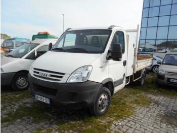 قلابة شاحنة / عربة فان اقل من 7,5 طن Iveco Daily 35C12
