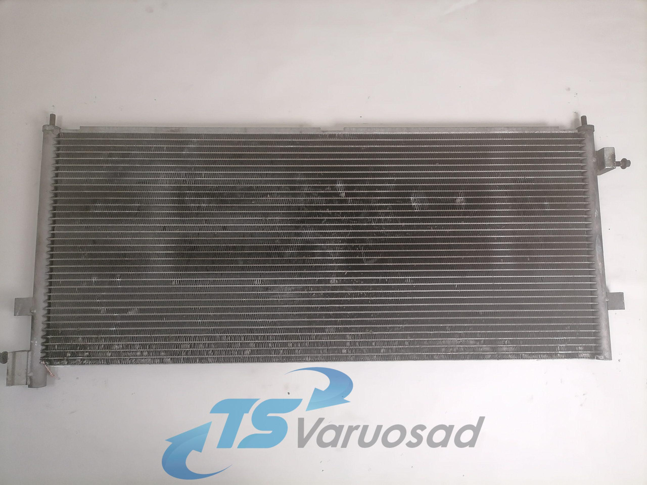 التدفئة / التهوية - شاحنة Volvo A/C radiator 20515134: صور 2