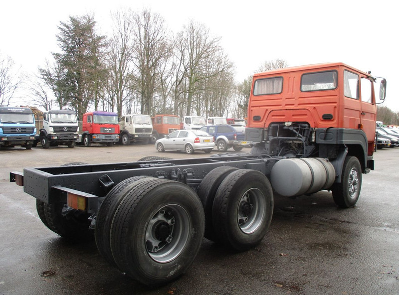 الشاسيه شاحنة Volvo F7 , 6x4 , Manual , Euro 1 , Telma Retarder , Spring suspension: صور 3