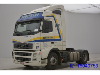 شاحنة جرار Volvo FH12.420 Globetrotter: صور 1