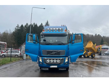 Volvo FH16-610 6x4 Euro 5  - شاحنة قطع الأشجار: صور 1