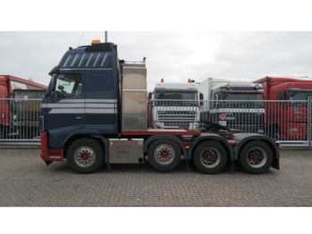 شاحنة جرار Volvo FH 16/700 8X4 GLOBETROTTER XL 537.000KM: صور 1