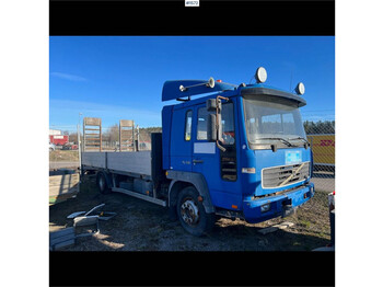 سيارة السحب للتصليح Volvo FL6 220 Flatbed truck with ramps: صور 1